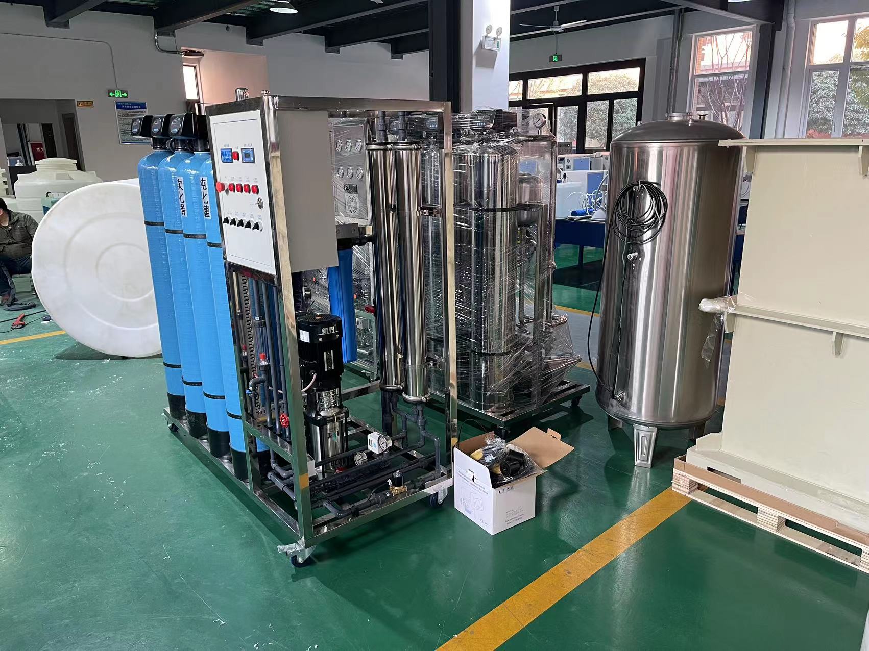 沃特爾水處理設(shè)備安裝工作現(xiàn)場！